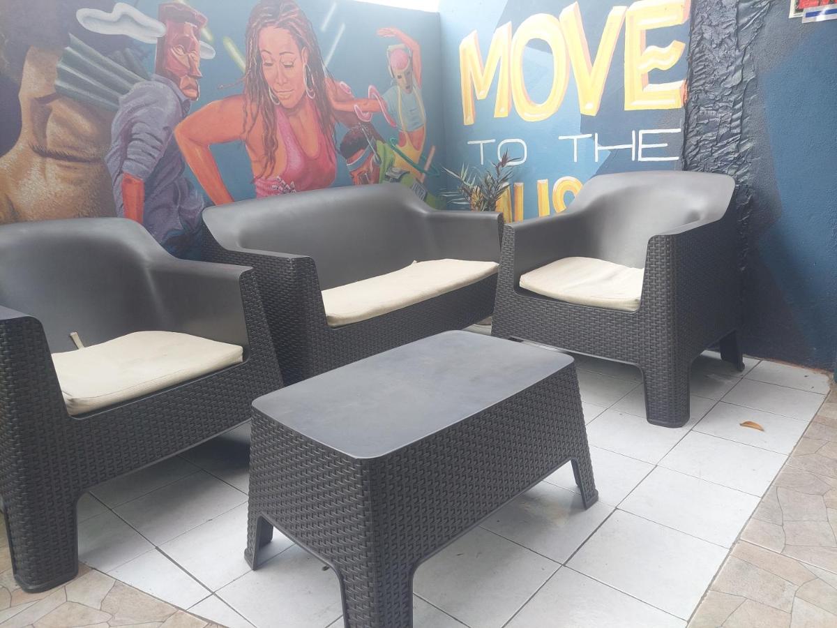 Dancehall Hostel Kingston Luaran gambar