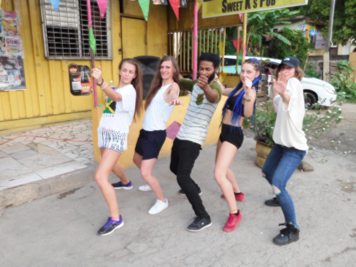 Dancehall Hostel Kingston Luaran gambar