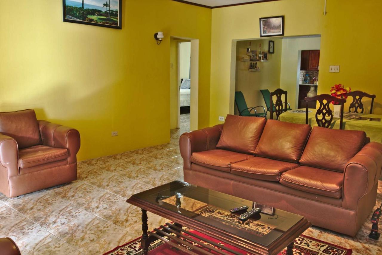 Dancehall Hostel Kingston Luaran gambar