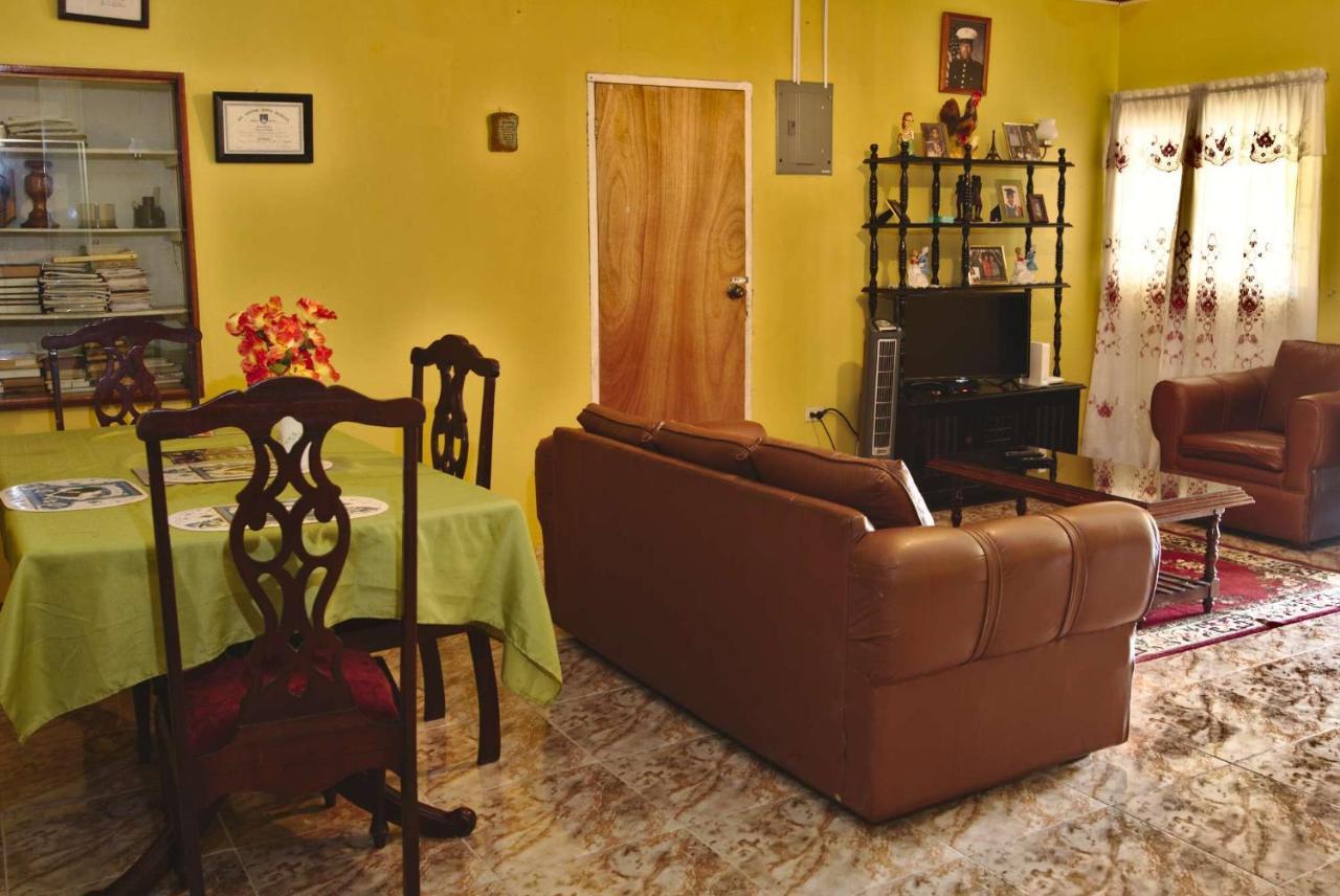 Dancehall Hostel Kingston Luaran gambar